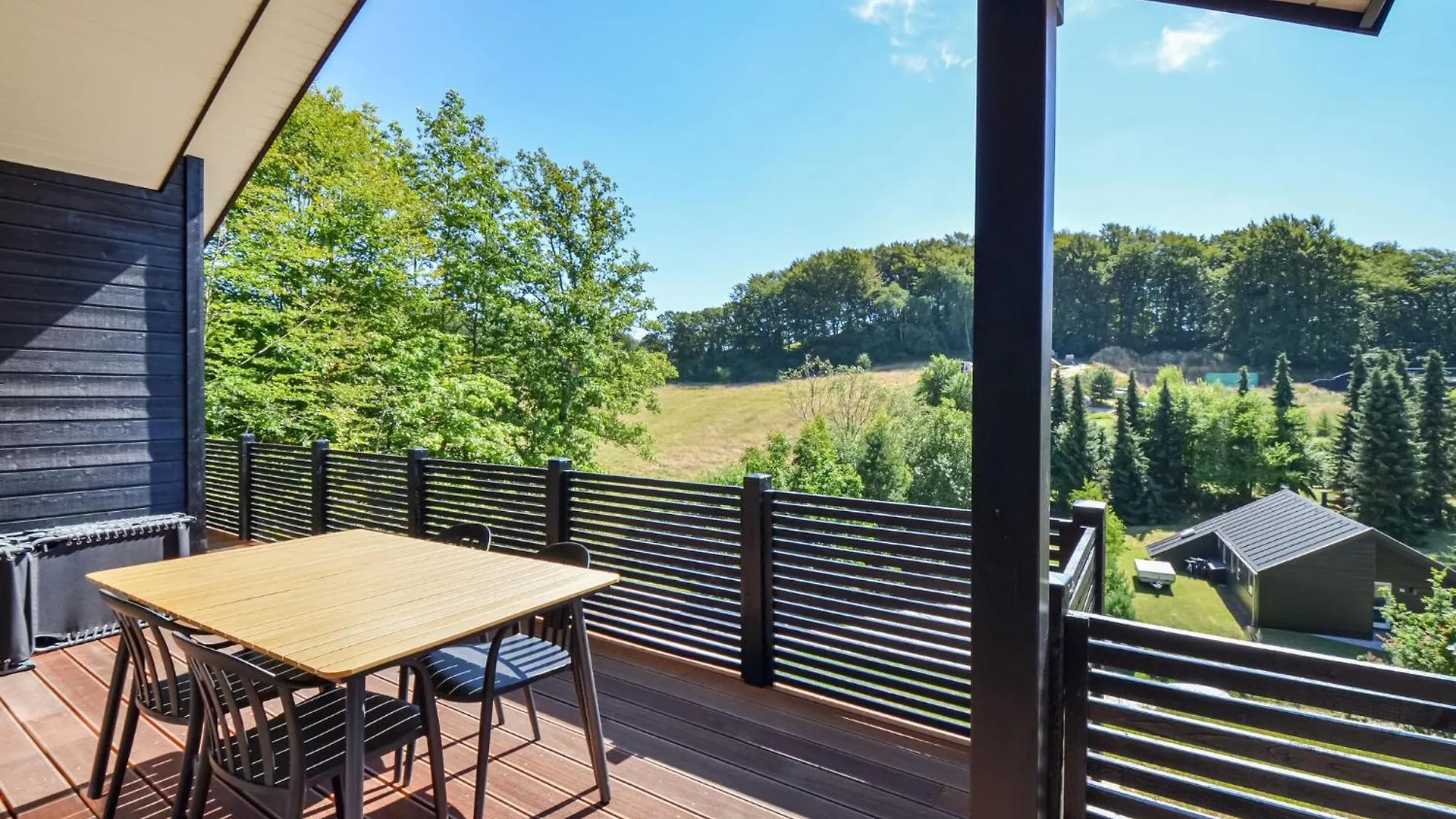 Beautiful Home In Ebeltoft With Kitchen 0*,
