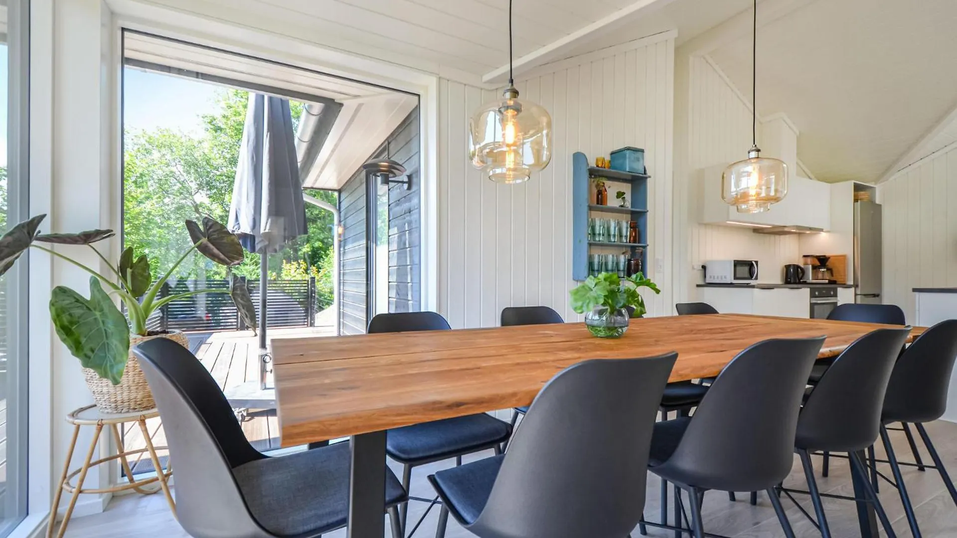 Beautiful Home In Ebeltoft With Kitchen Semesterbostad